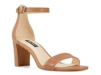 Pruce Sandal