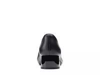 Marilyn Sara Pump