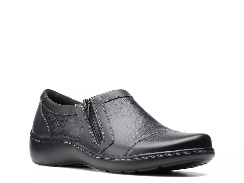 Cora Giny Slip-On