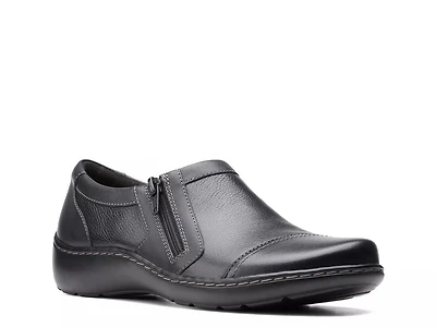 Cora Giny Slip-On
