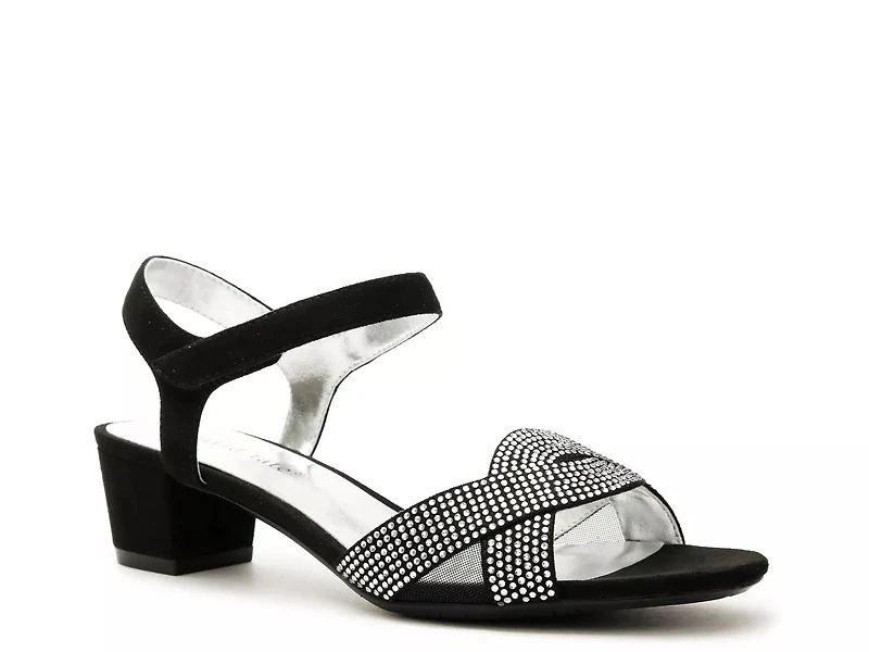 Rona Sandal