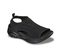 Cali Catch Arch Fit Wedge Sandal