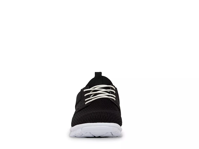 Betts Sneaker