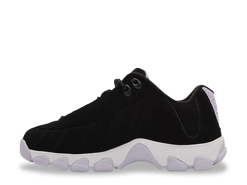 ST329 Sneaker