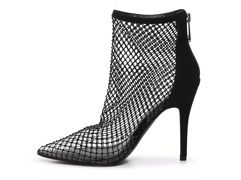 Pursue Bootie