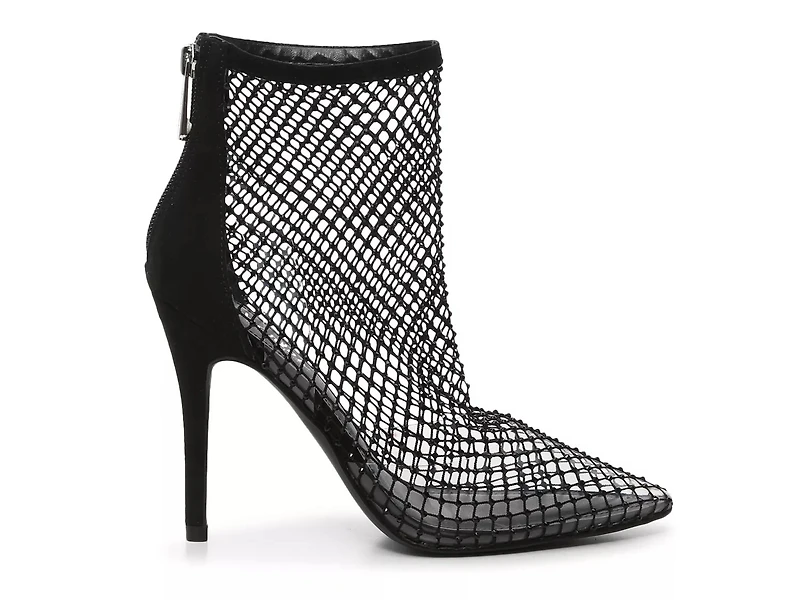 Pursue Bootie