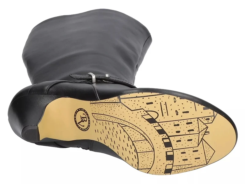 Sasha Boot