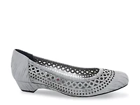 Tina Pump