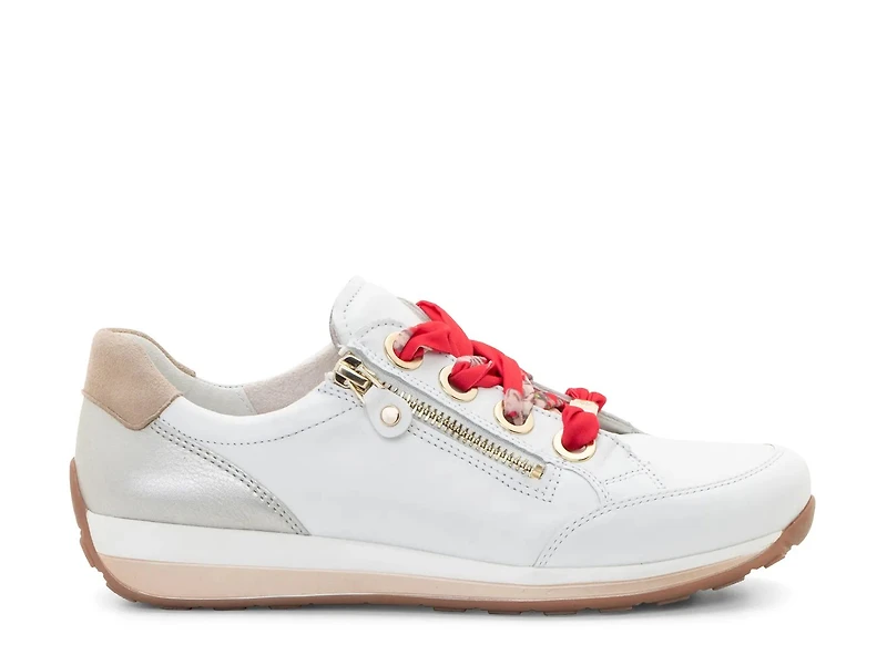 Ollie Sneaker