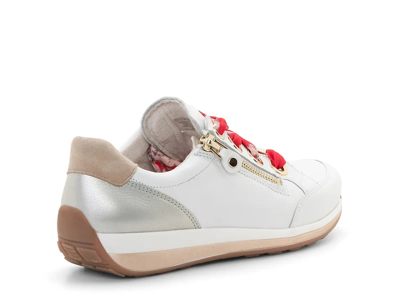 Ollie Sneaker