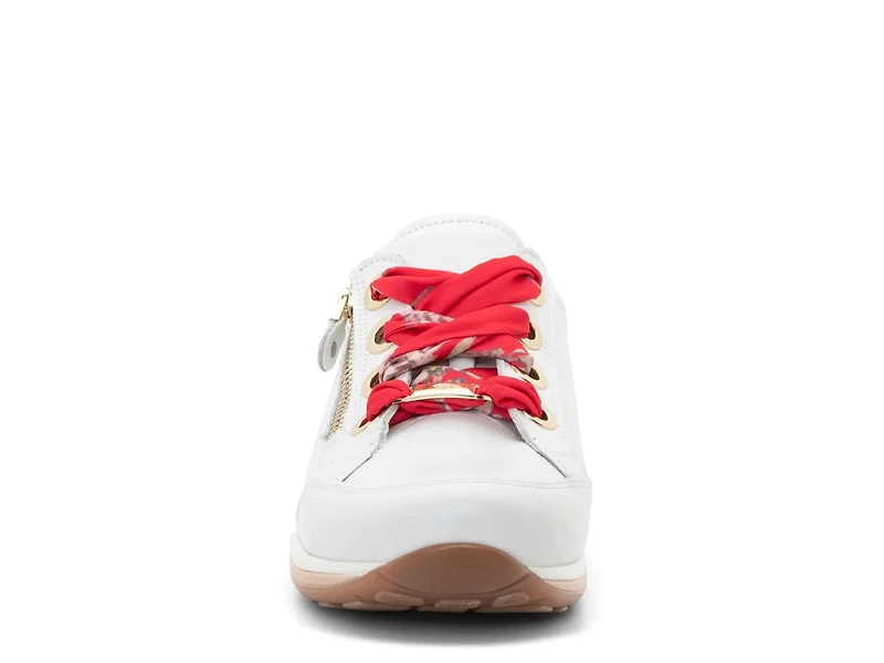 Ollie Sneaker