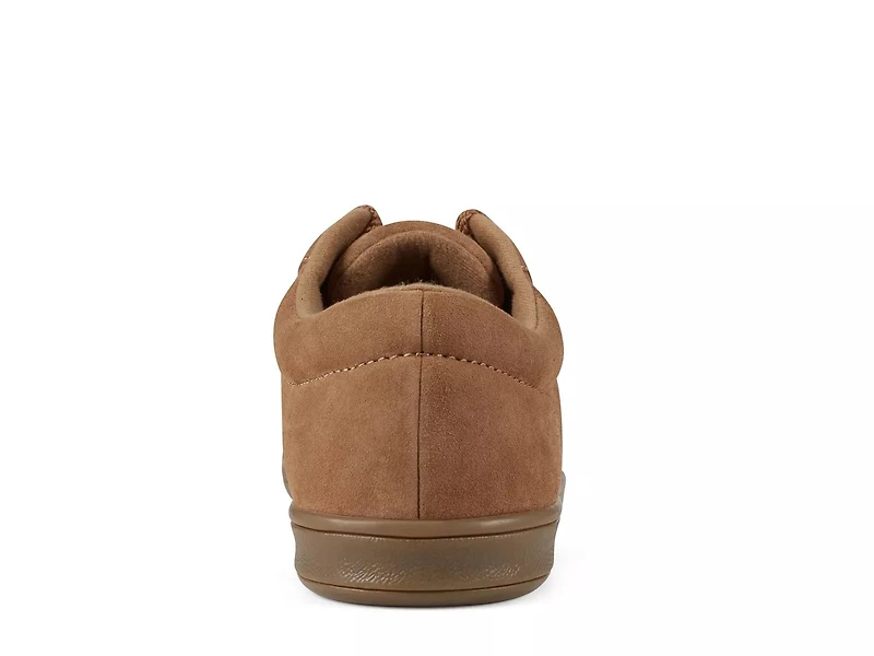 AP1 Walking Sneaker