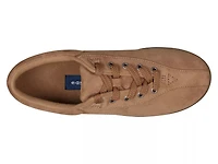 AP1 Walking Sneaker