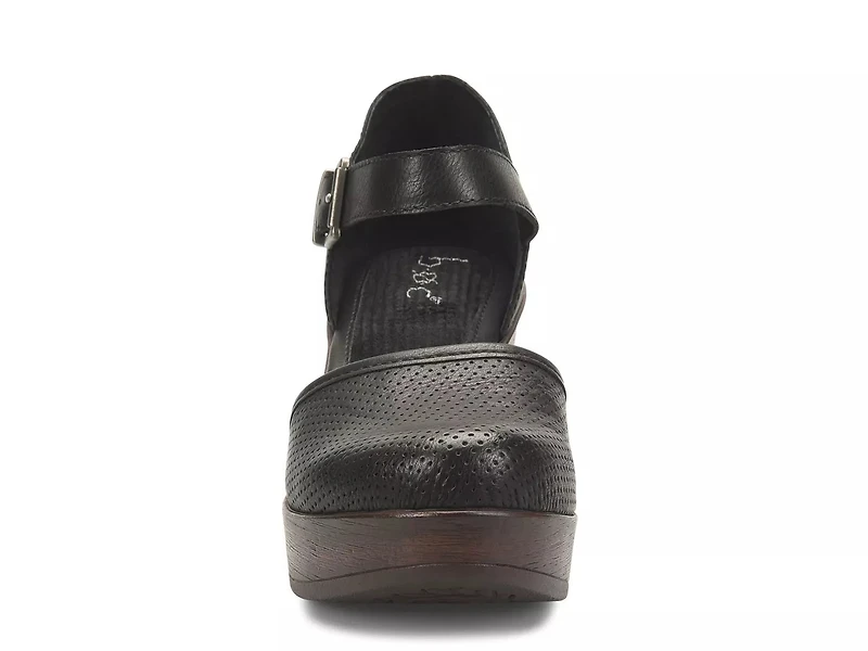 Gia Clog