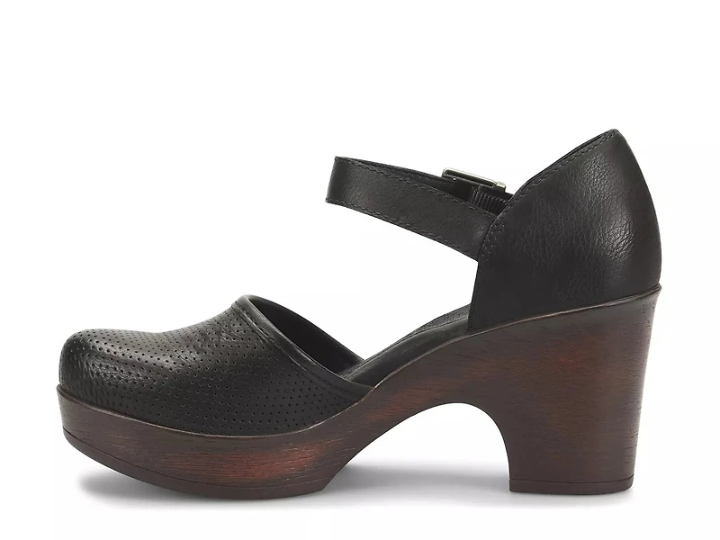 Gia Clog