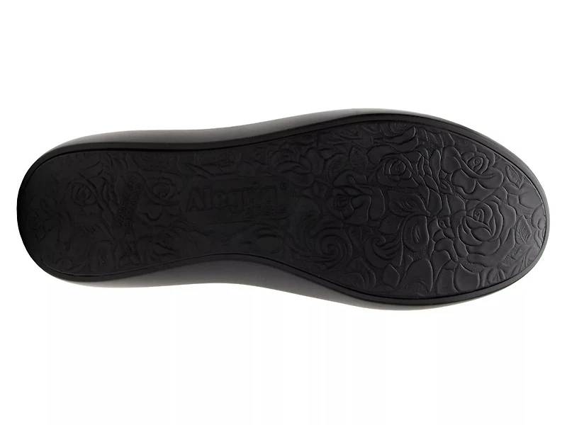 Eden Slip-On
