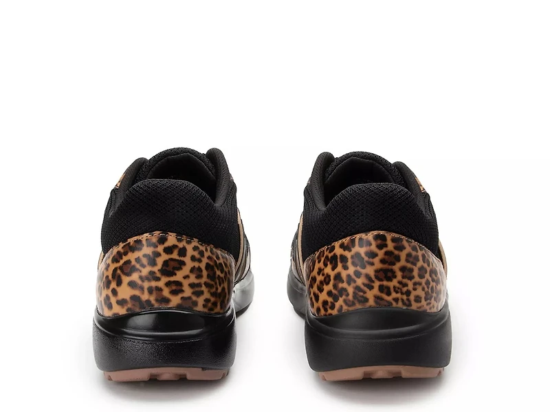 Qarma 2 Sneaker