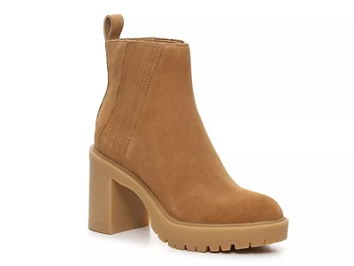 Celia Boot
