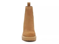 Celia Boot