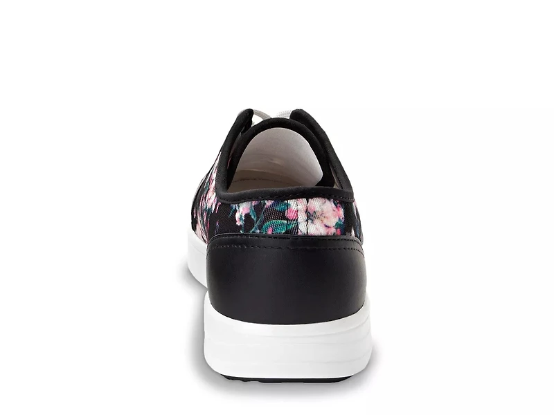 Sneaq Sneaker