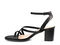 Anikah Sandal