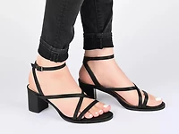 Anikah Sandal