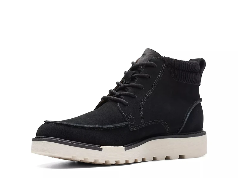 Clarks Barnes Mid Boot