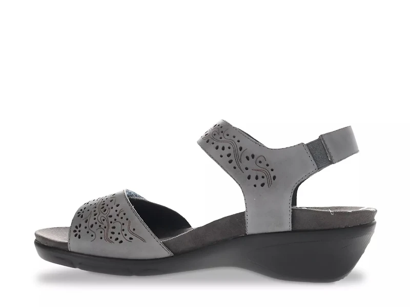 Wanda Sandal