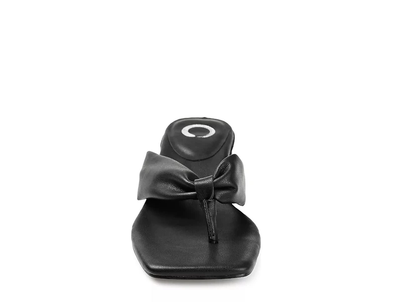 Seelah Sandal