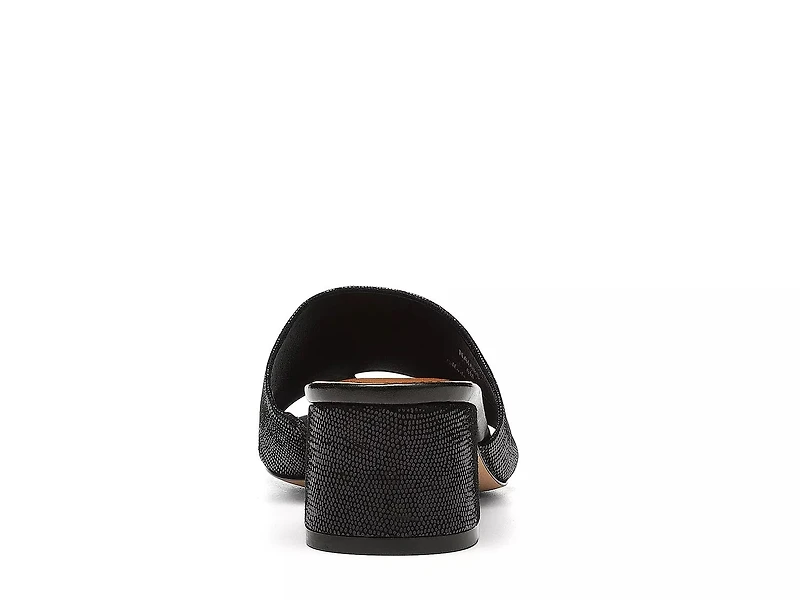 Naia Sandal