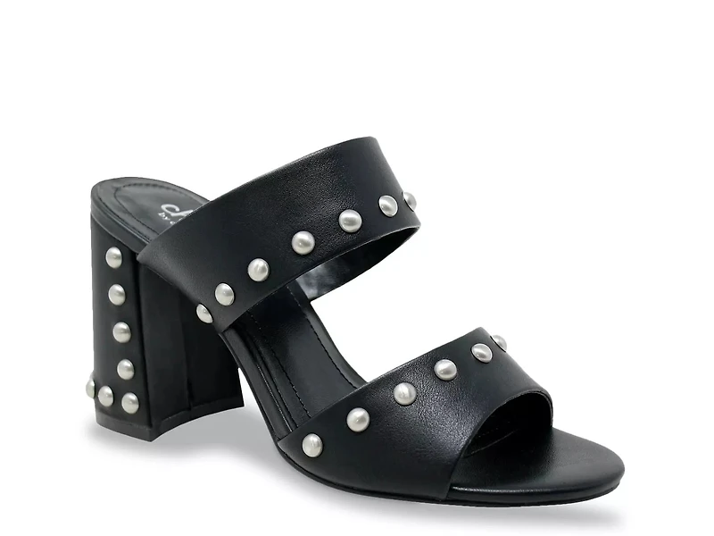 Roaring Sandal