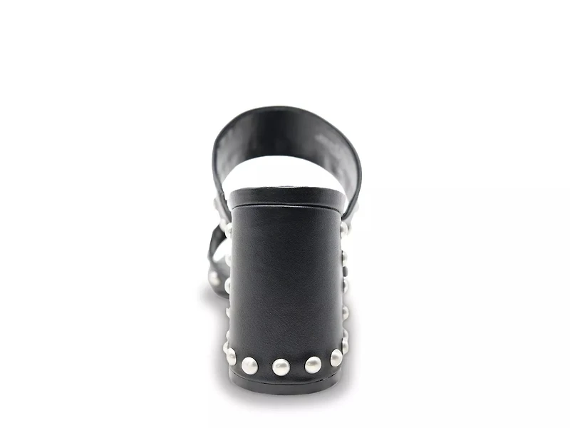 Roaring Sandal