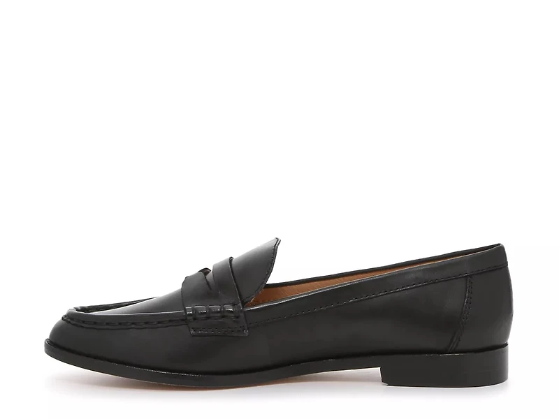 Wynnie Penny Loafer