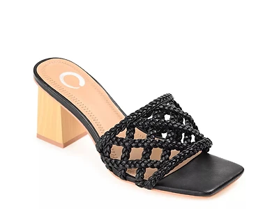 Evvie Sandal