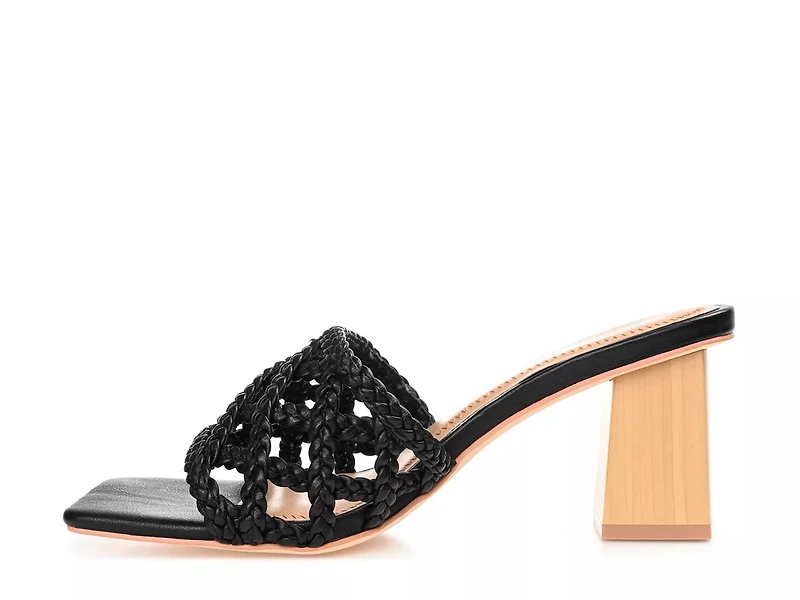 Evvie Sandal