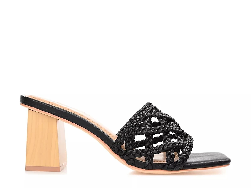 Evvie Sandal