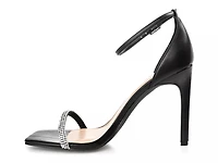 Zoya Sandal