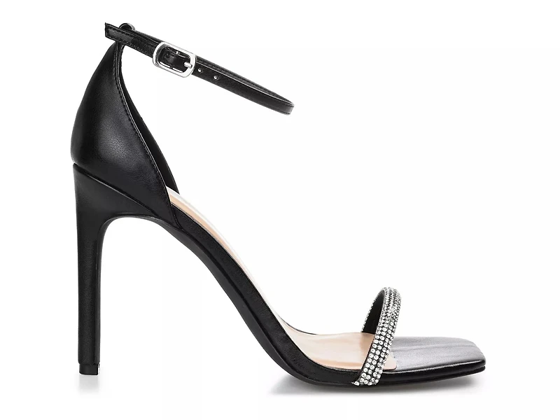 Zoya Sandal
