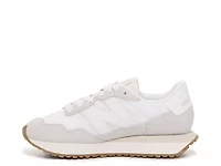 237 Sneaker