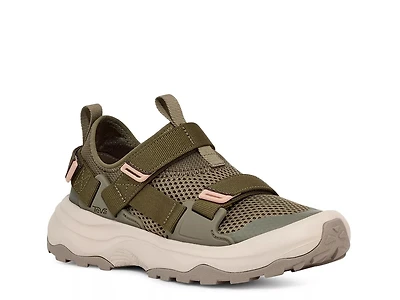 Outflow Universal Sneaker