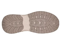 Outflow Universal Sneaker