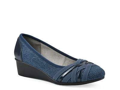 Bowie Wedge Pump
