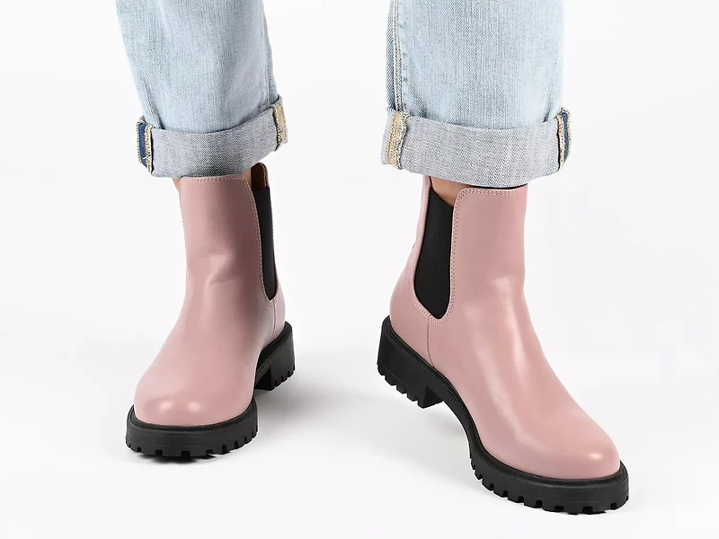 Kenova Chelsea Boot