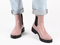 Kenova Chelsea Boot