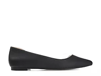Mikki Flat