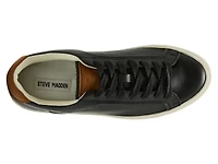 Finneas Sneaker