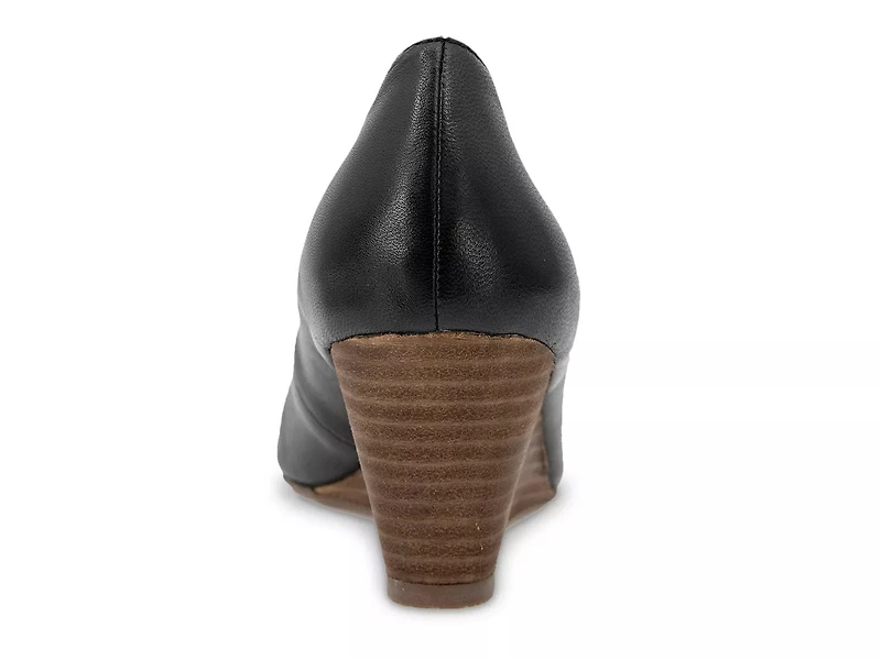 Khloe Wedge Pump