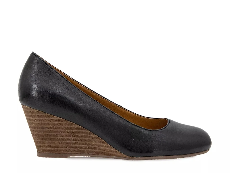 Khloe Wedge Pump