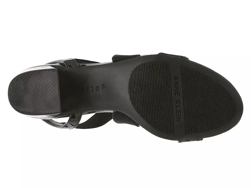 Rayna Sandal