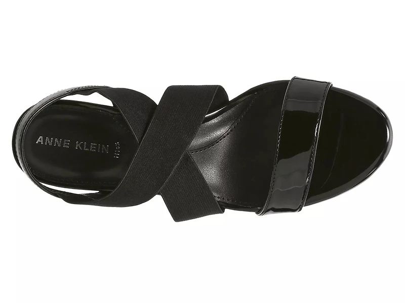 Rayna Sandal